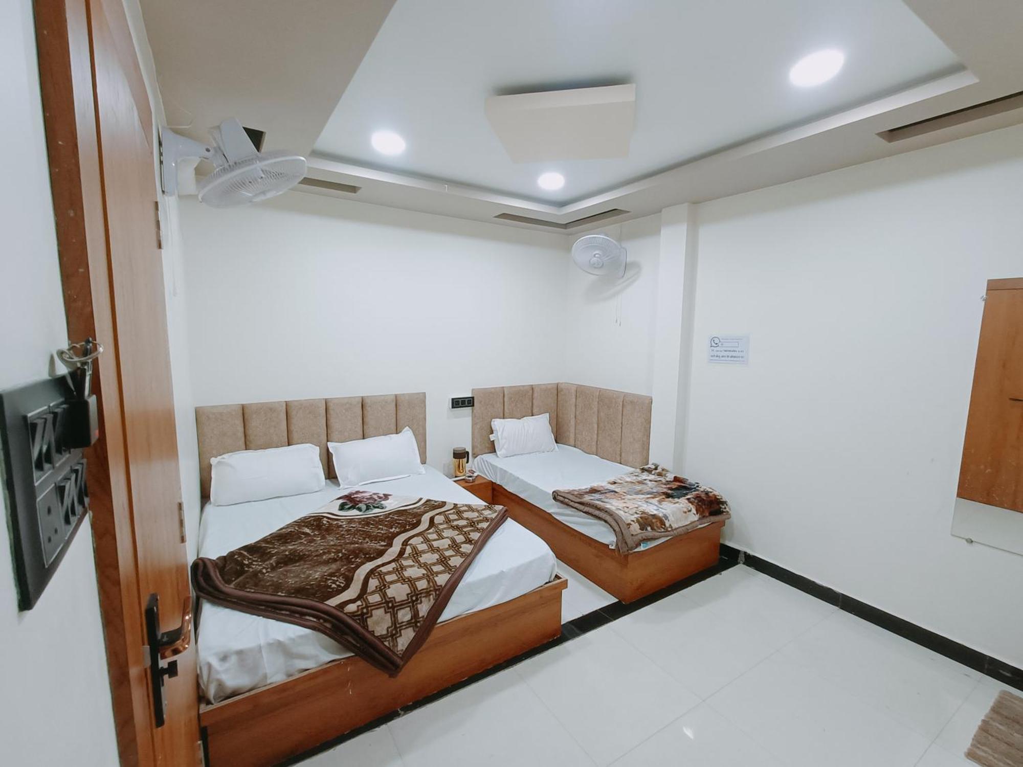 Hotel Shreem Ujjain Exterior photo